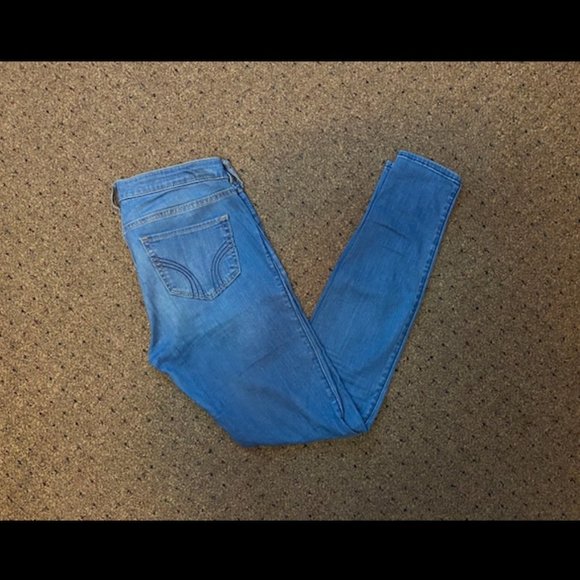 Hollister Denim - HOLLISTER LIGHT BLUE WASH SKINNY JEGGING SIZE 7L